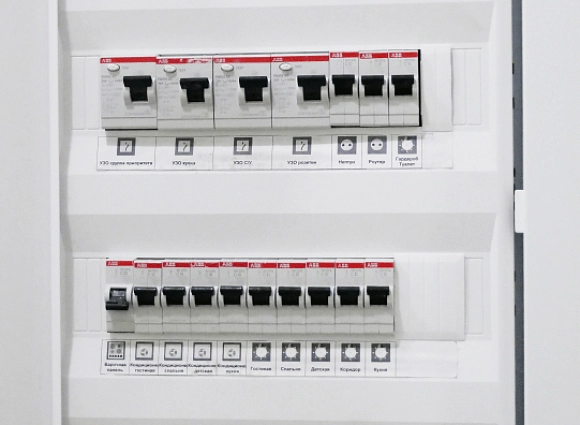 Ремонт 3-комнатной квартиры 104 кв.м по адресу: ул. Липовый парк, д. 8, к. 2_33 Ремонт 3-комнатной квартиры 104 кв.м по адресу: ул. Липовый парк, д. 8, к. 2